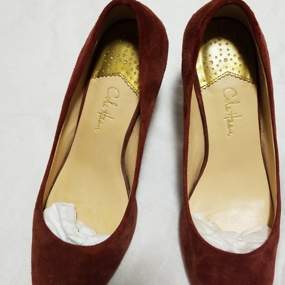 Shoes - Picture 3 of 8